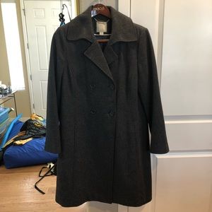 Old Navy Woman’s knee length Coat.  Size XL